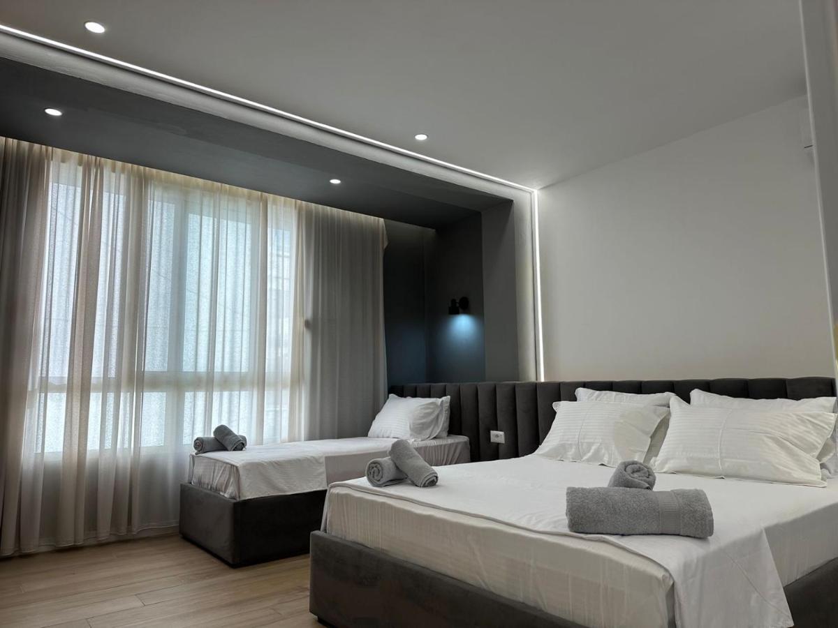 Luxurious Seaside Apartment Драч Екстериор снимка