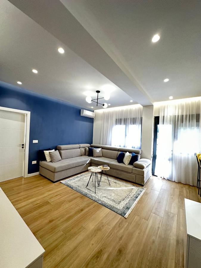 Luxurious Seaside Apartment Драч Екстериор снимка