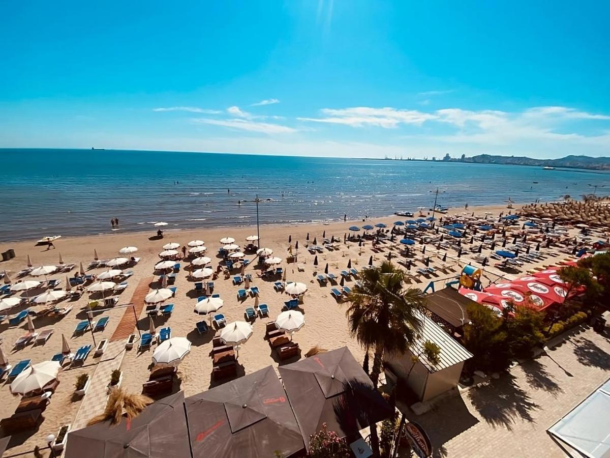 Luxurious Seaside Apartment Драч Екстериор снимка